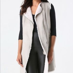 Bebe Faux fur/ suede vest
